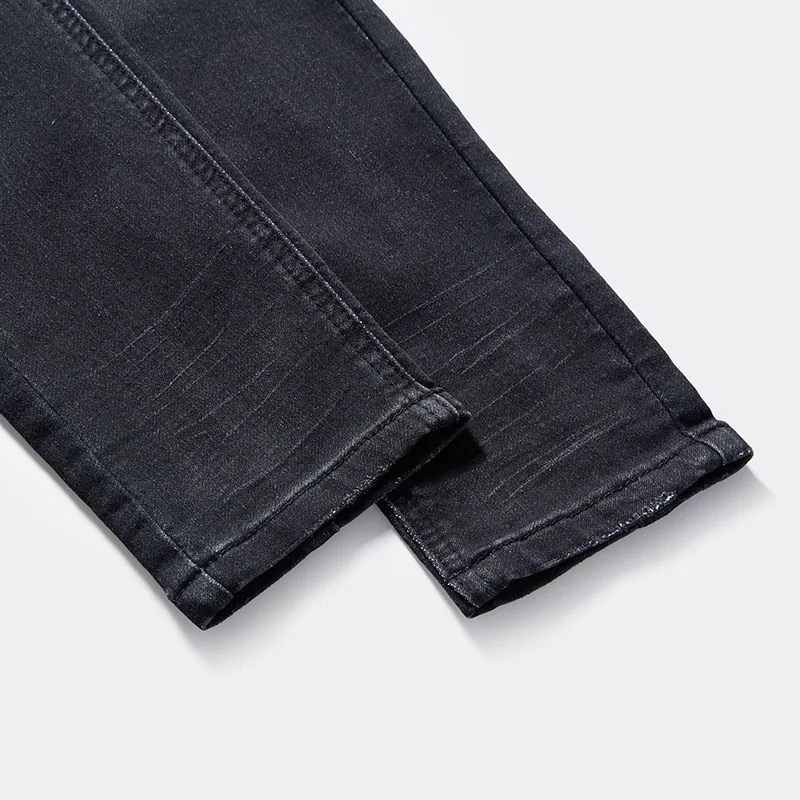 kids-black-whisker-wash-distressed-slim-jeans-s26wjkj105-slim-leg-detail