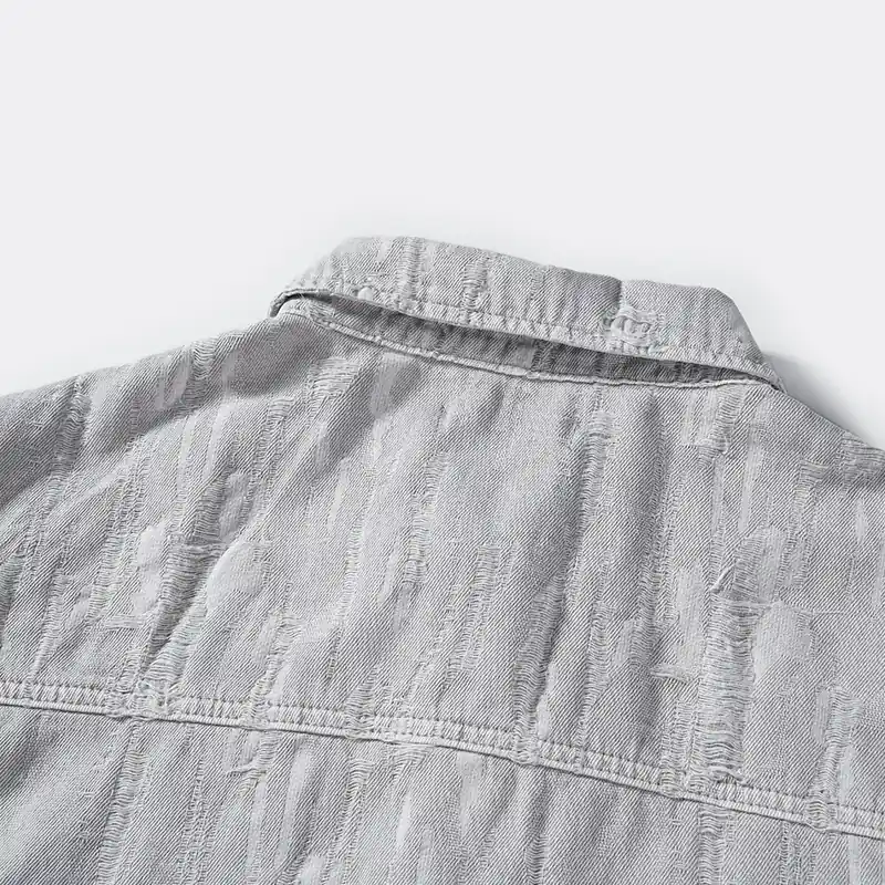 Back yoke and textured surface detail on overshirt style 4163055