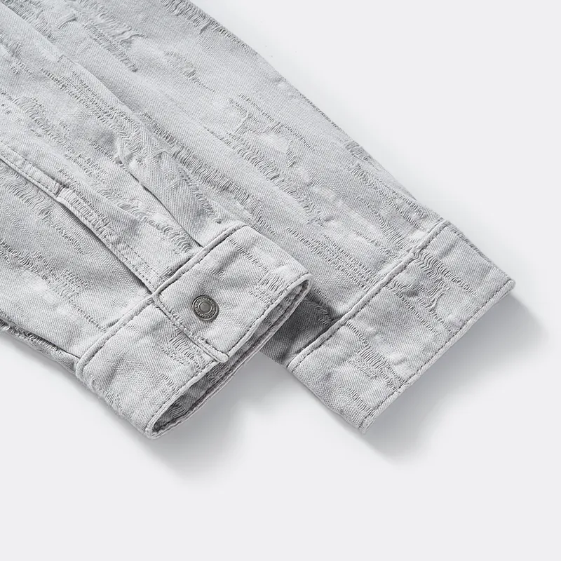 Button cuff and sleeve texture detail on grey overshirt style 4163055