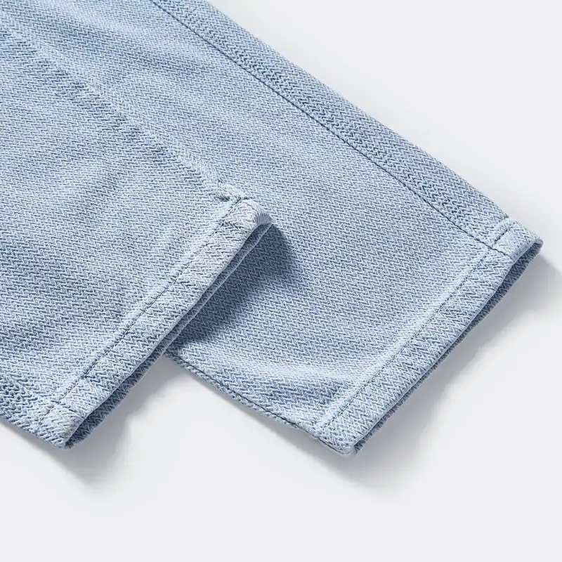 Clean straight hem detail on drawstring pants style 4D717