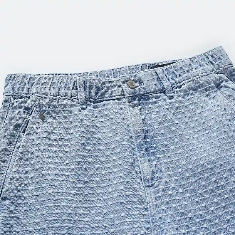 Elastic waistband, button front and bubble-grid texture detail, style 4264567