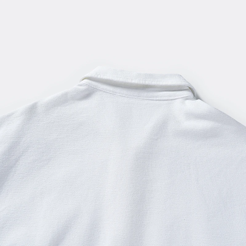 Back collar and yoke construction detail on overshirt style 4141027