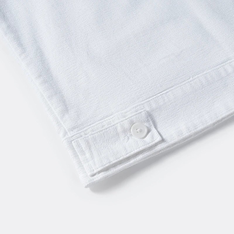 Back hem button tab detail on white overshirt style 4141027